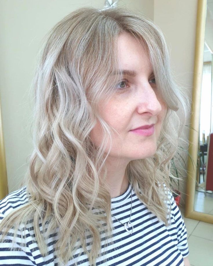 Cabelo claro para olhos verdes