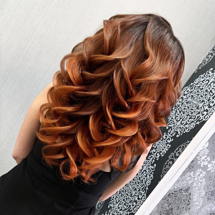 Cabelo preto e ruivo