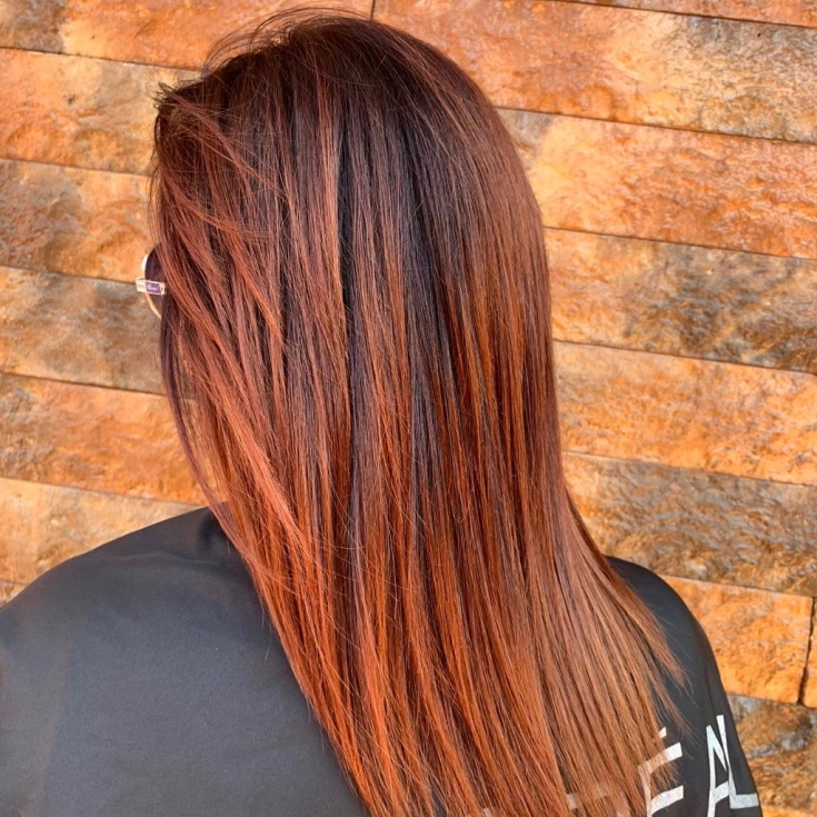 Cabelo preto e ruivo