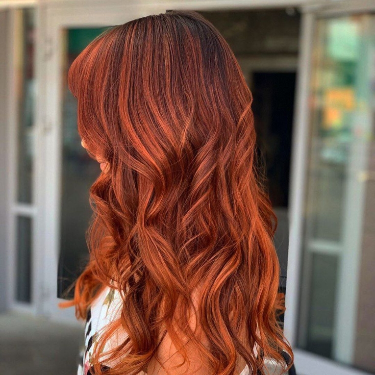 Cabelo preto e ruivo