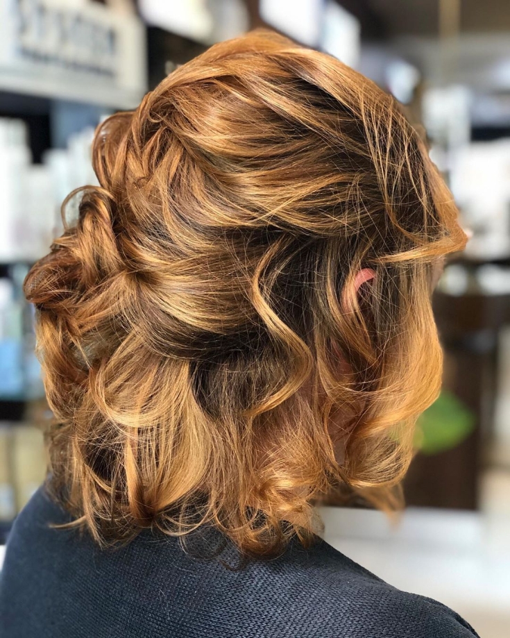 Cabelo castanho claro