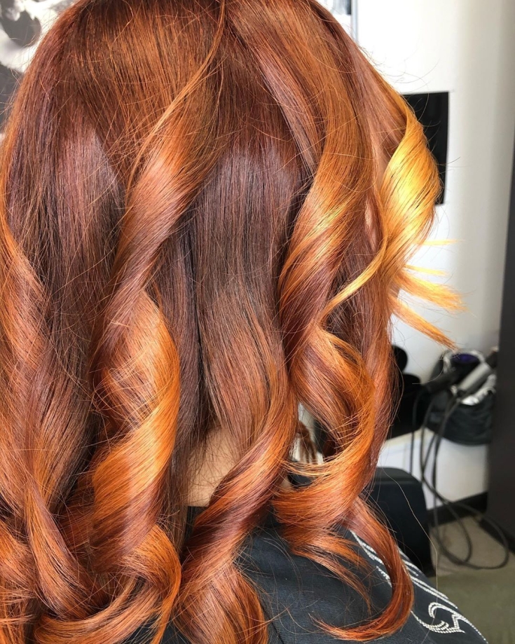 Cabelo castanho caramelo