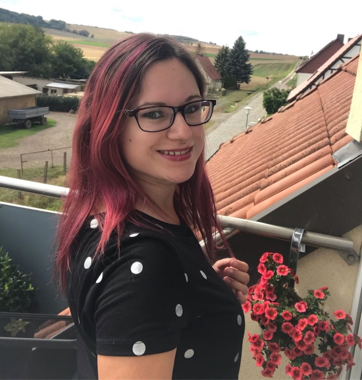 Cabelo castanho-rosado