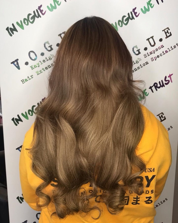 Foto colorida de cabelo castanho claro