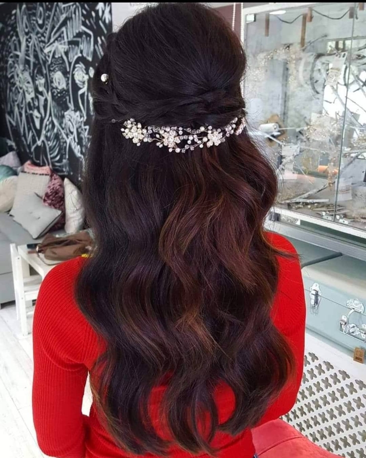 Cabelo castanho avermelhado