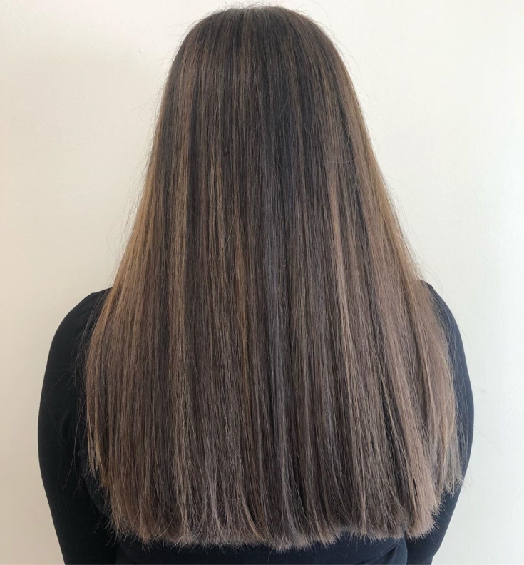 Foto colorida de cabelo castanho claro