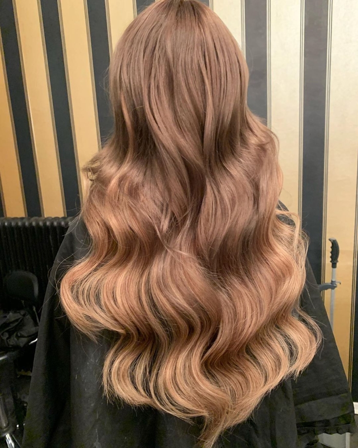 Cabelo castanho claro