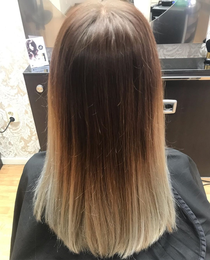 Cabelo castanho-branco