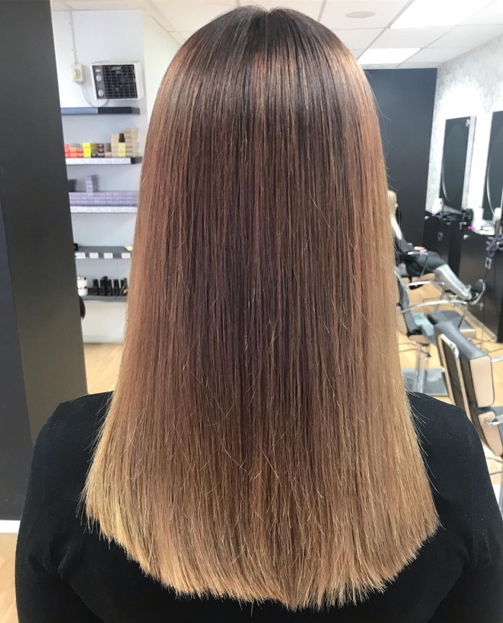 Foto colorida de cabelo castanho claro