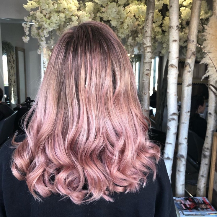 Cor do cabelo loiro rosa