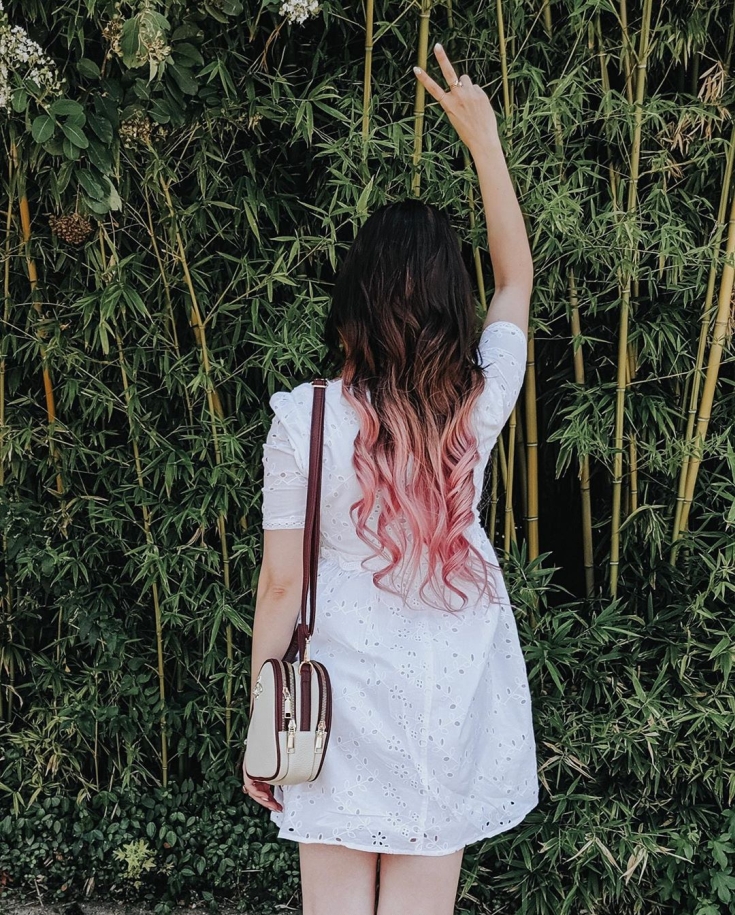 Cabelo castanho-rosado