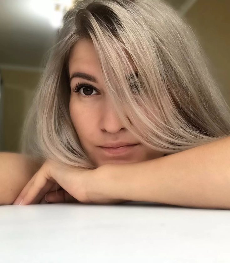 (+150 foto) Cabelo claro para olhos castanhos