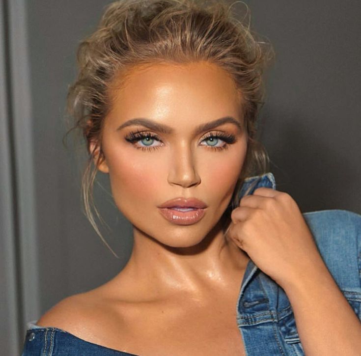 (+150 foto) Cabelo claro para pele escura