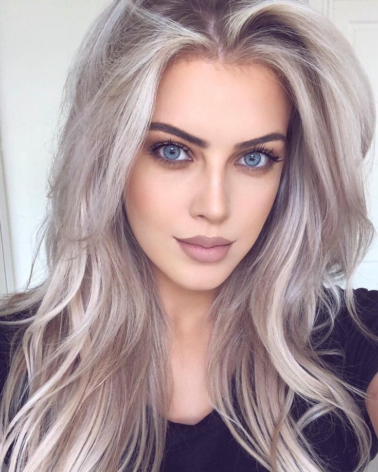 Cabelo claro para olhos cinza