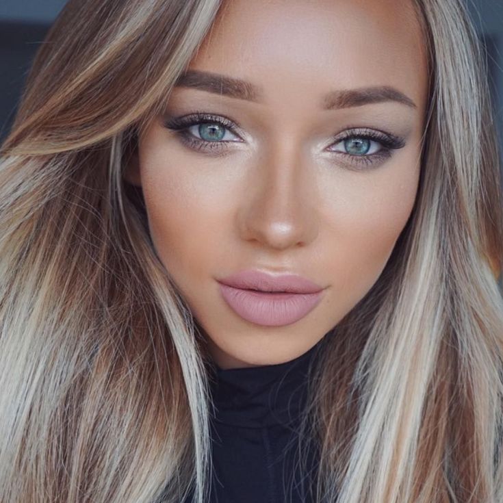 (+150 foto) Cabelo claro para pele escura