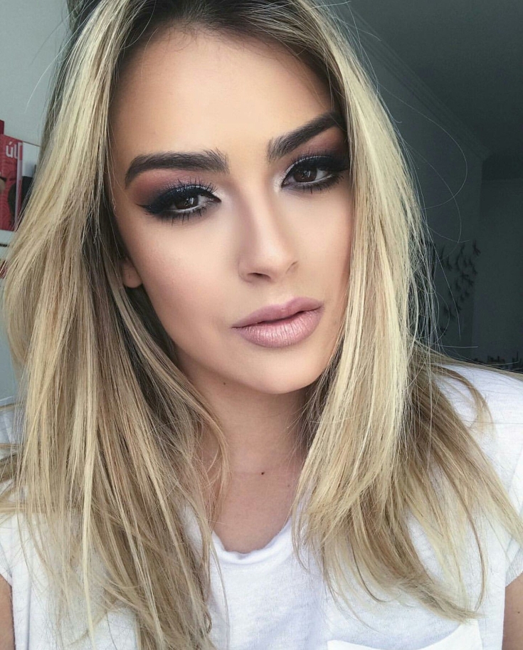 Cabelo claro para olhos castanhos