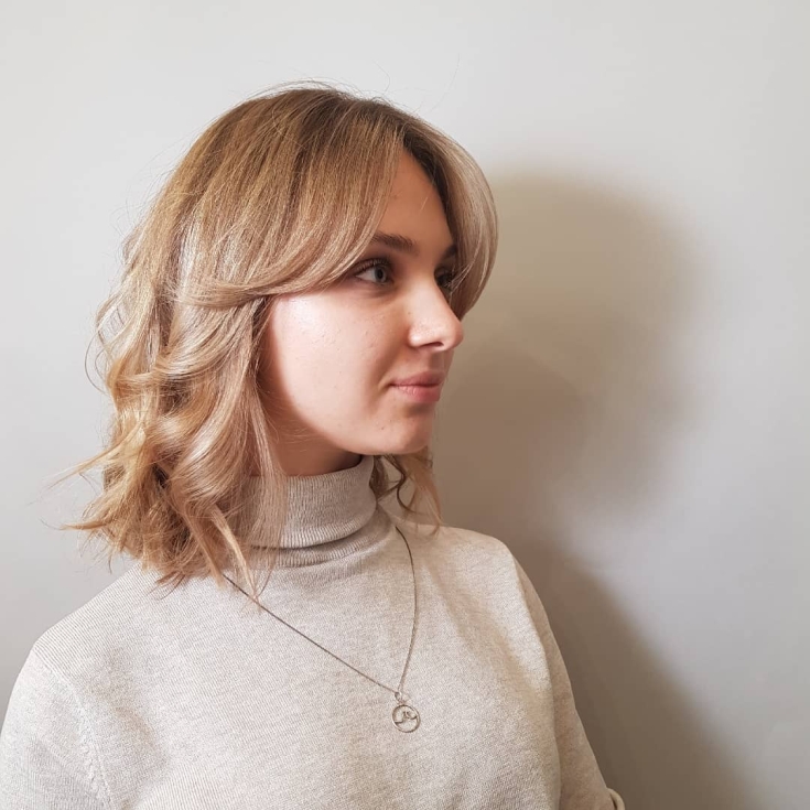 Corte de cabelo para cabelos médios, tendências da moda outono