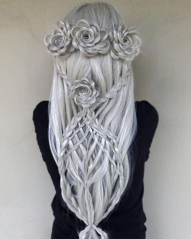 Penteados de casamento chiques para cabelos longos e grossos