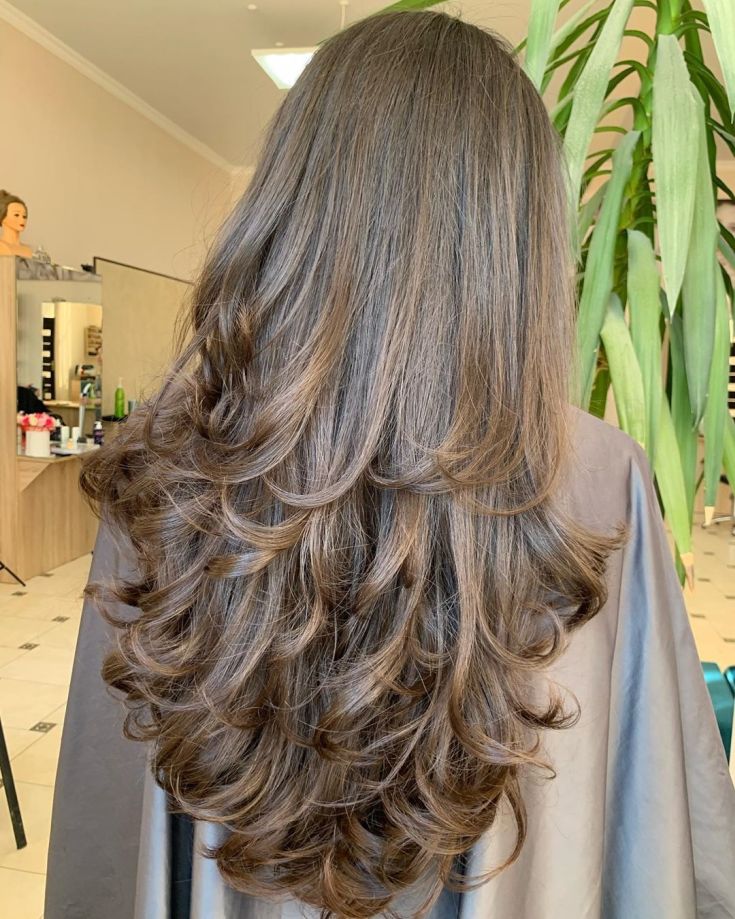 Cascata de corte de cabelo para cabelos longos