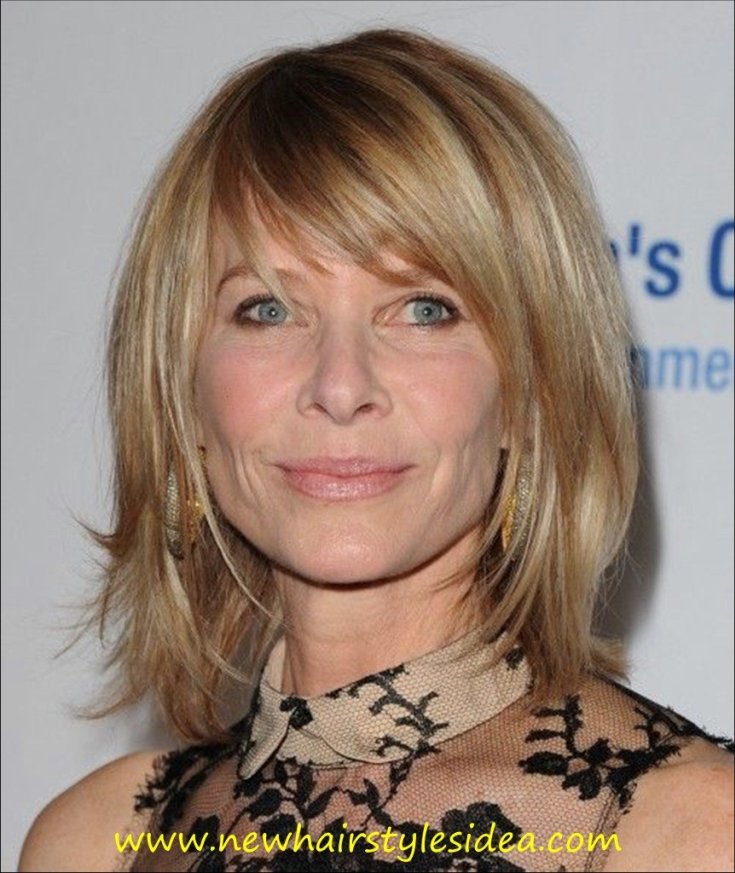 Penteados femininos para um rosto redondo após 40 anos