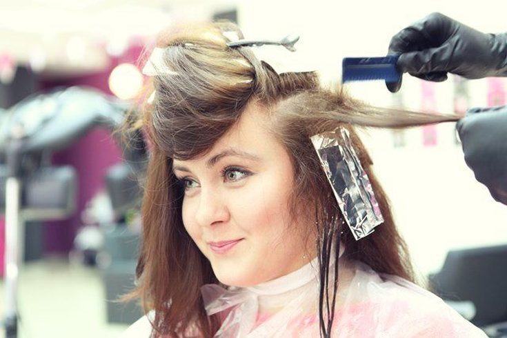 (+180 fotos) Shatush em cabelos escuros de comprimento médio