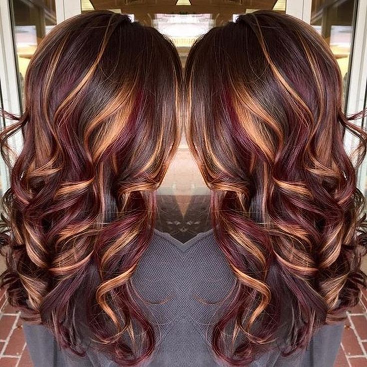 (+180 fotos) Shatush em cabelos escuros de comprimento médio