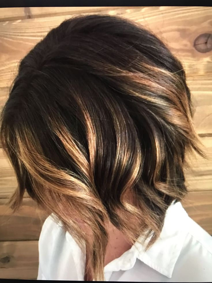 (+125 fotos) Corte de cabelo arrepiante para cabelo curto e escuro