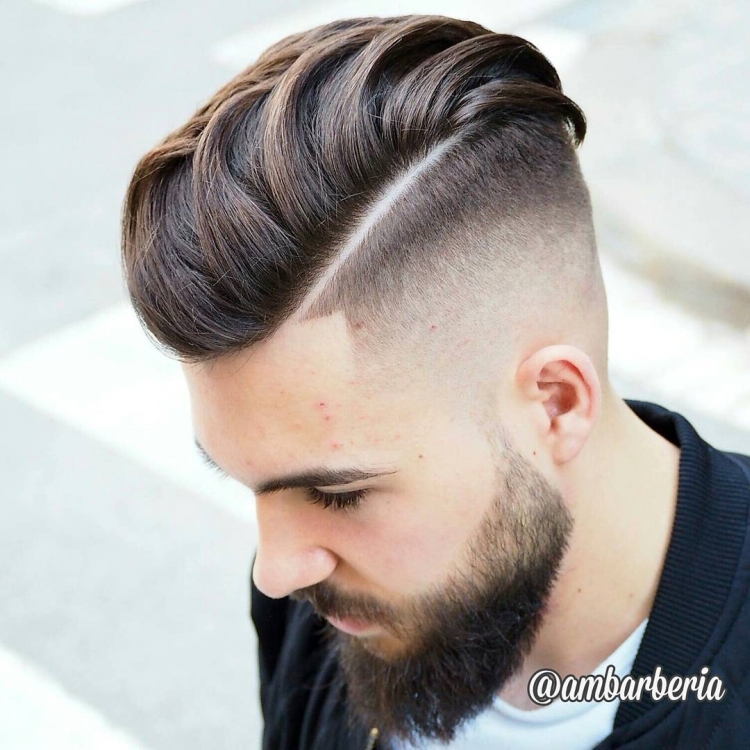 Cortes de cabelo masculinos com têmporas raspadas com nomes e exemplos