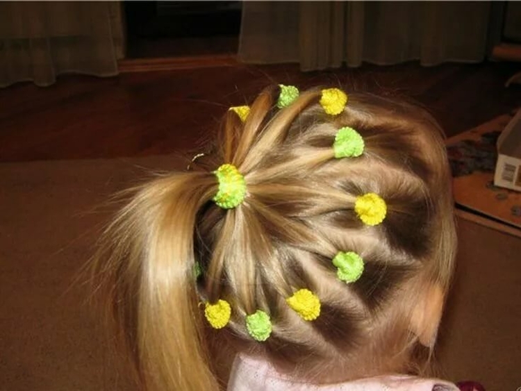 Penteados fáceis e simples para meninas para todos os dias