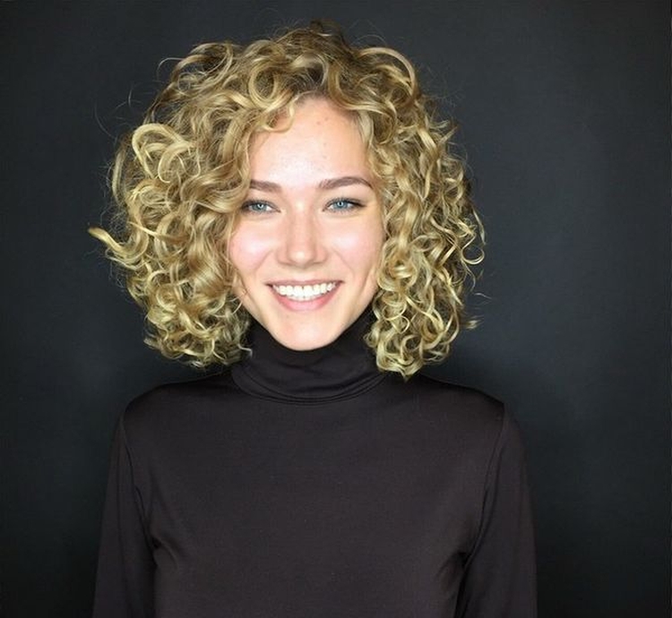 Cachos para cabelo curto