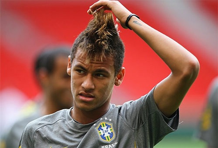 Foto do penteado de Neymar e como fazer