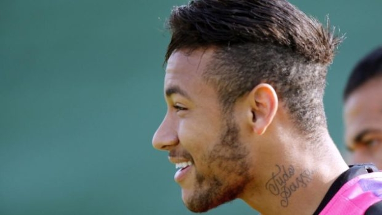 Foto do penteado de Neymar e como fazer