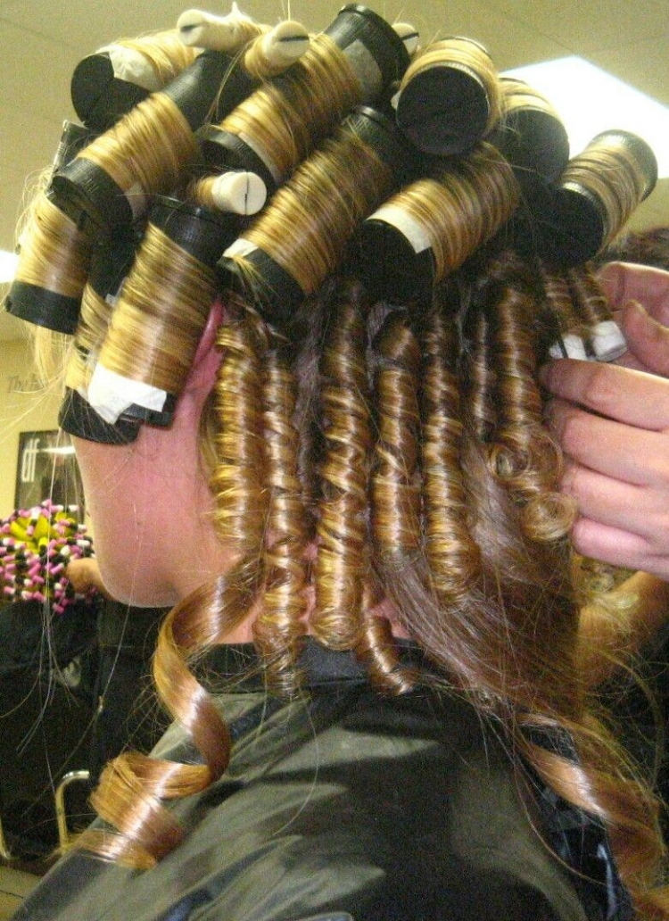 Bobinas de cabelo com permanente