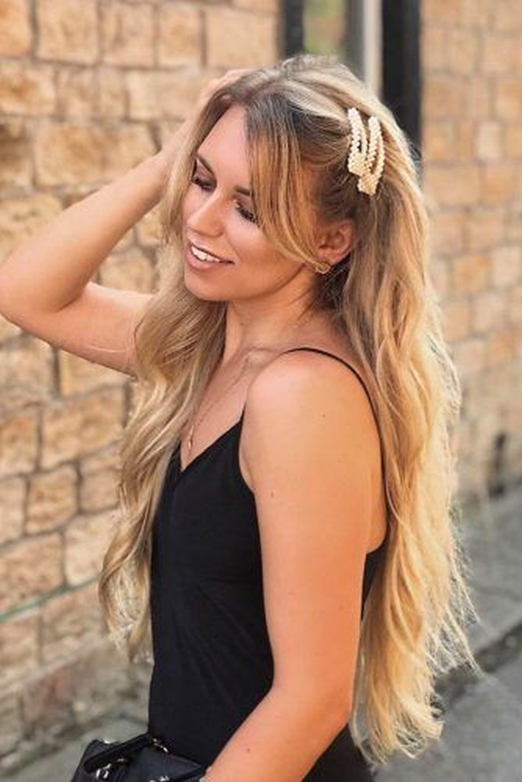 Penteado com grampo de cabelo com presilhas