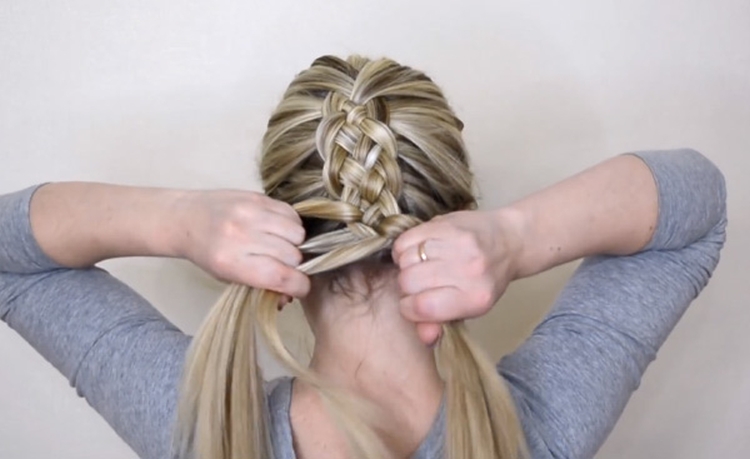 Trança invertida para tecer instruções passo a passo