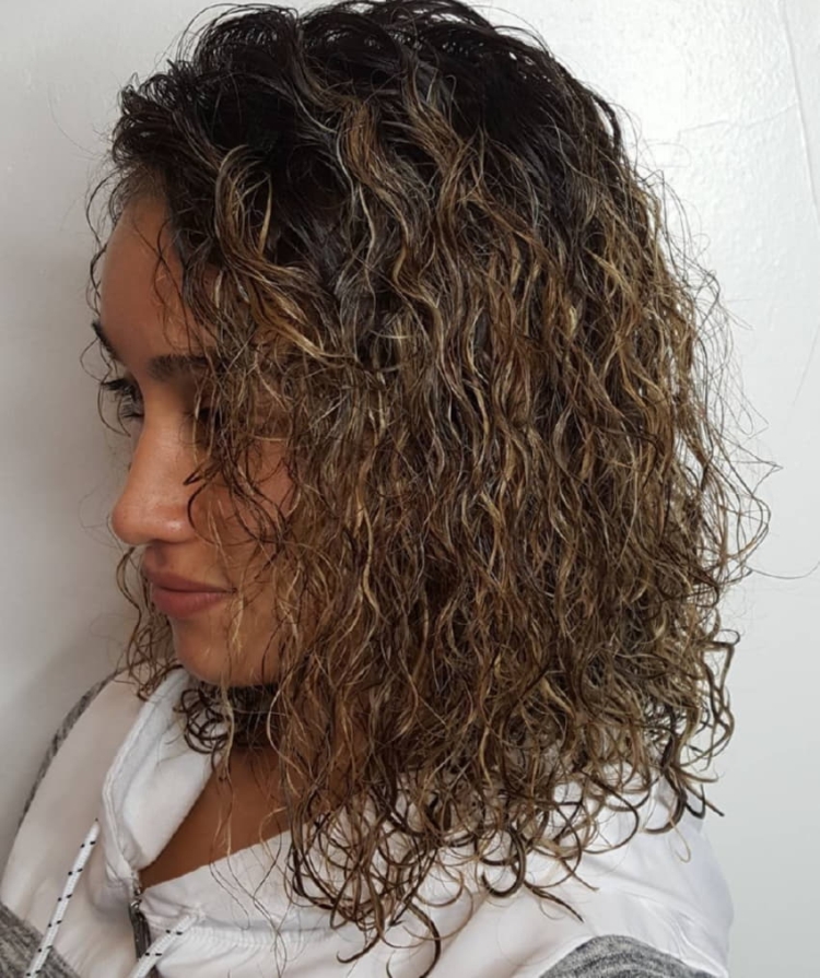 Química úmida para cabelos médios, curtos e longos