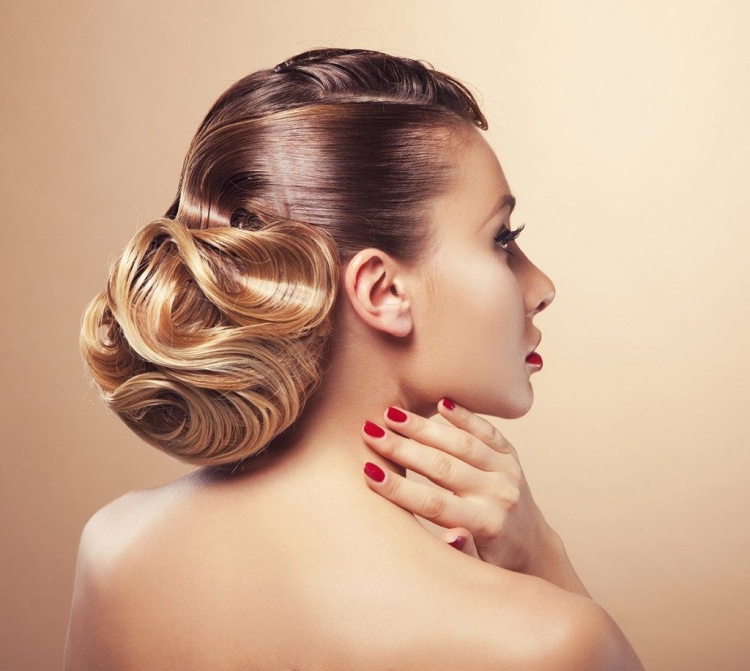 Penteados de noite para cabelos médios