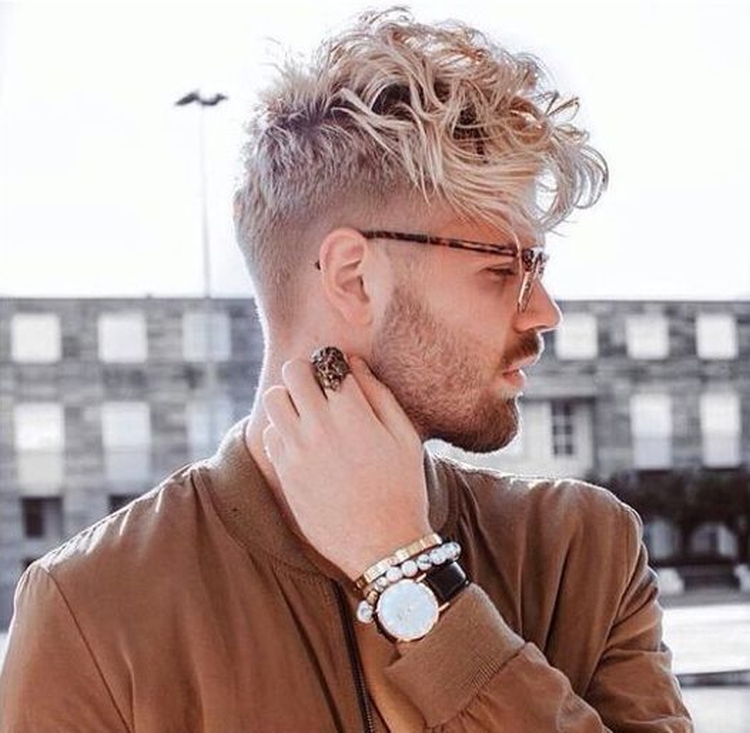 Cortes de cabelo masculinos para cabelos cacheados