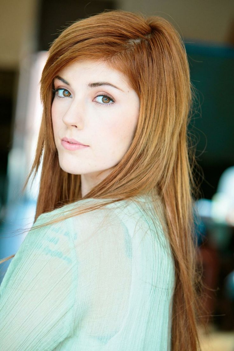 Cabelo cor de noz dourada