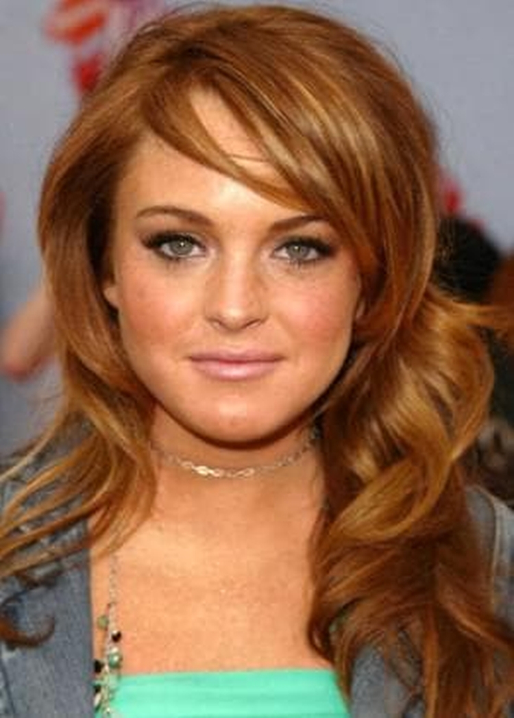 Cabelo cor de noz dourada