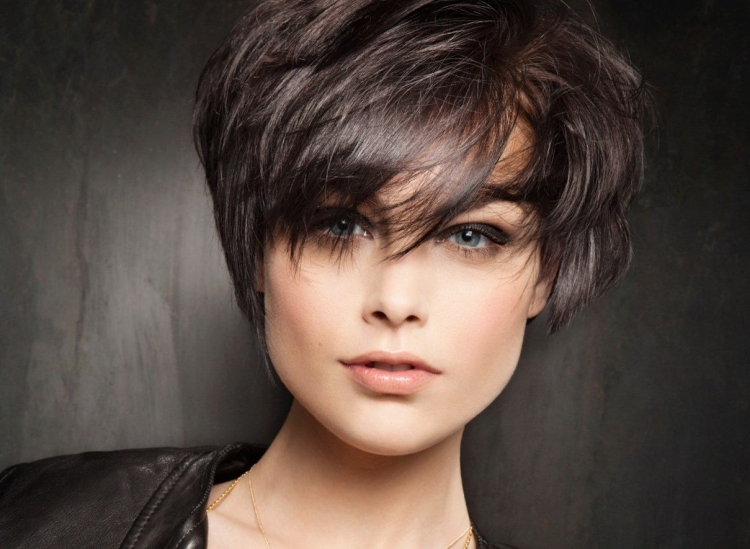 Dias favoráveis ​​para cortes de cabelo