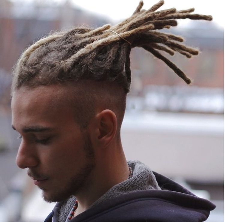 Dreadlocks masculinos curtos