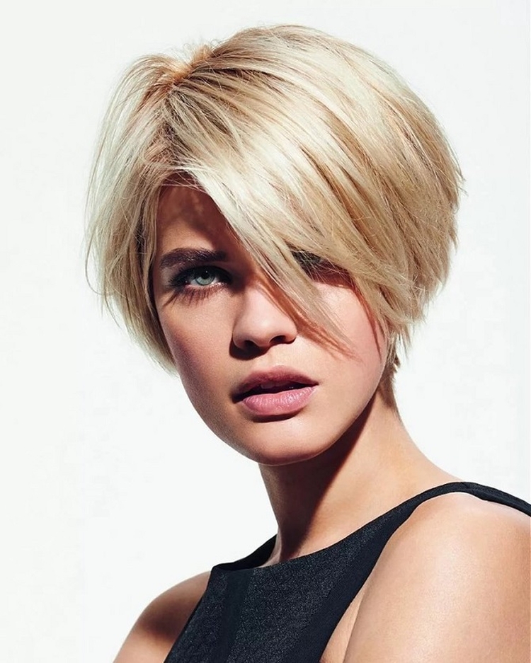 Calendário de corte de cabelo para o ano