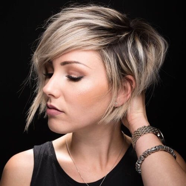 Как да подстрижете, ако косата ви е много рядка