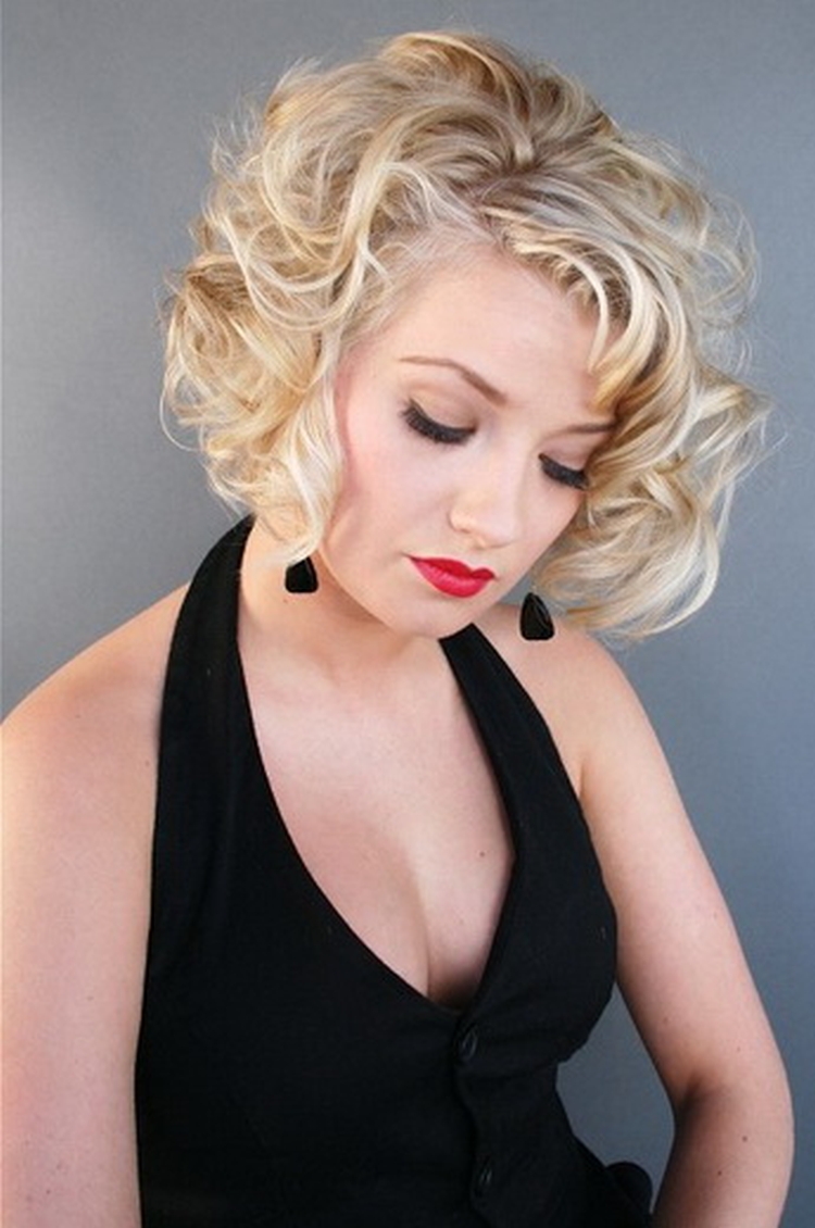 Estilo noturno para cabelo curto