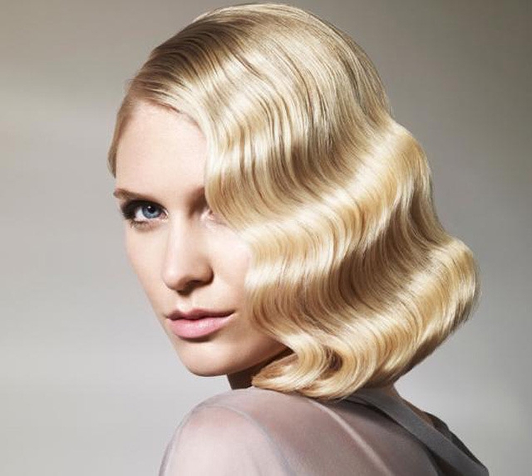 Penteado com cachos para cabelo médio