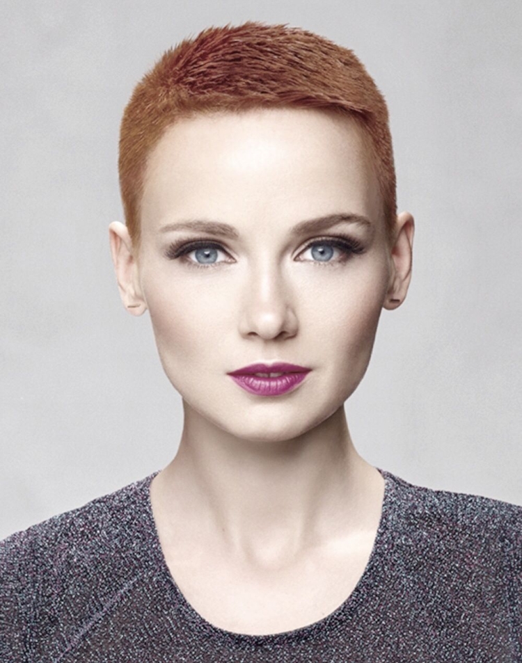 Corte de cabelo ultracurto feminino