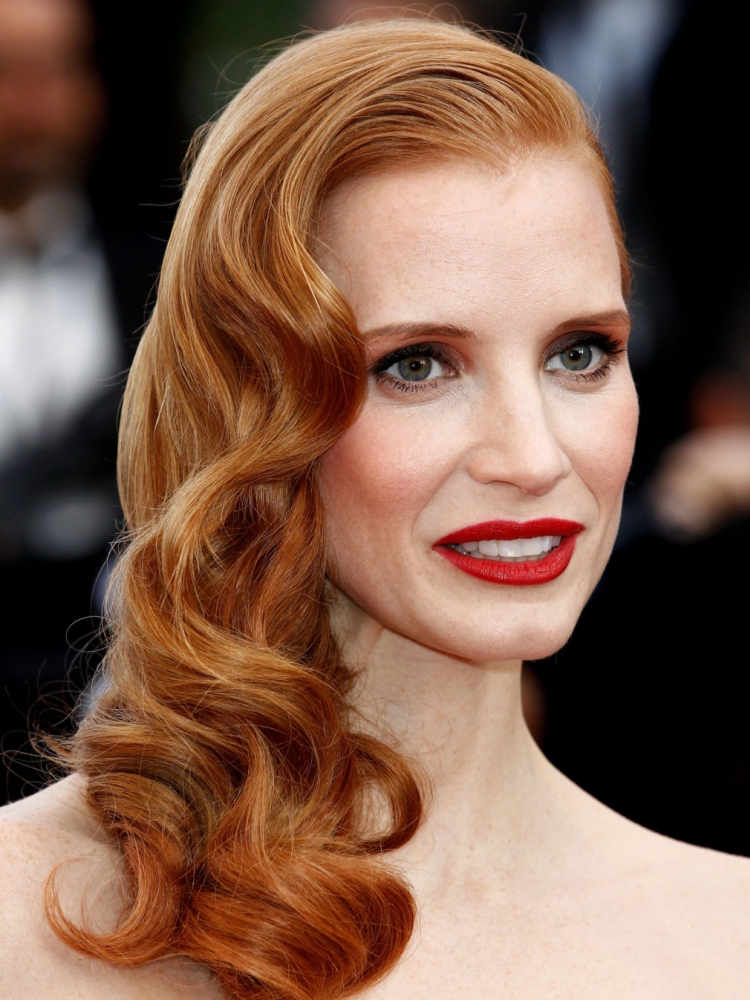 Penteado com cachos para cabelo médio