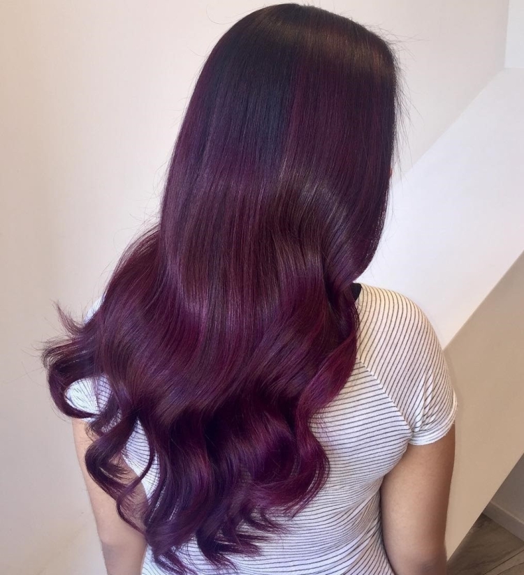 Cabelo cor de vinho