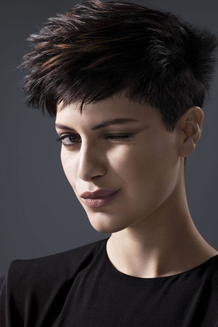 Corte de cabelo para cabelo curto sem franja